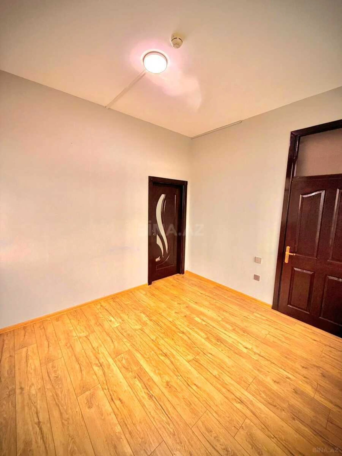 Kirayə verilir obyekt 240 m²