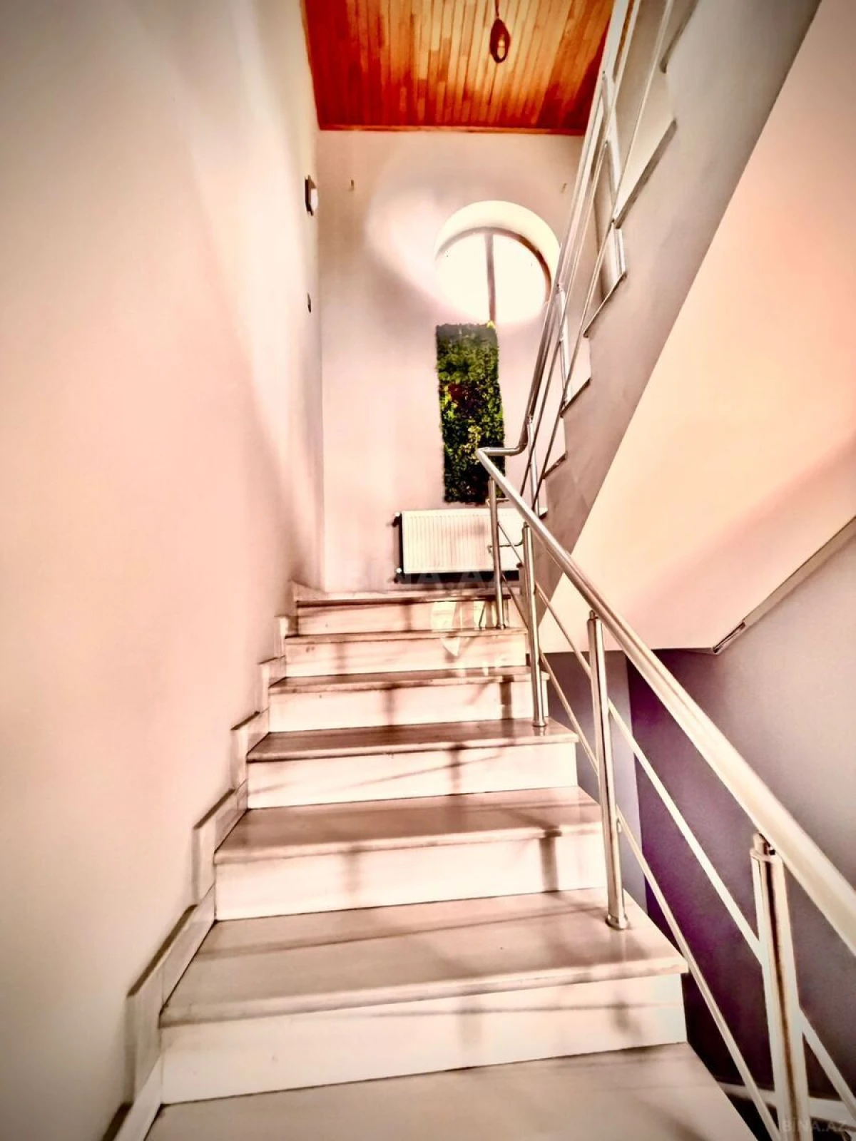 Kirayə verilir obyekt 240 m²