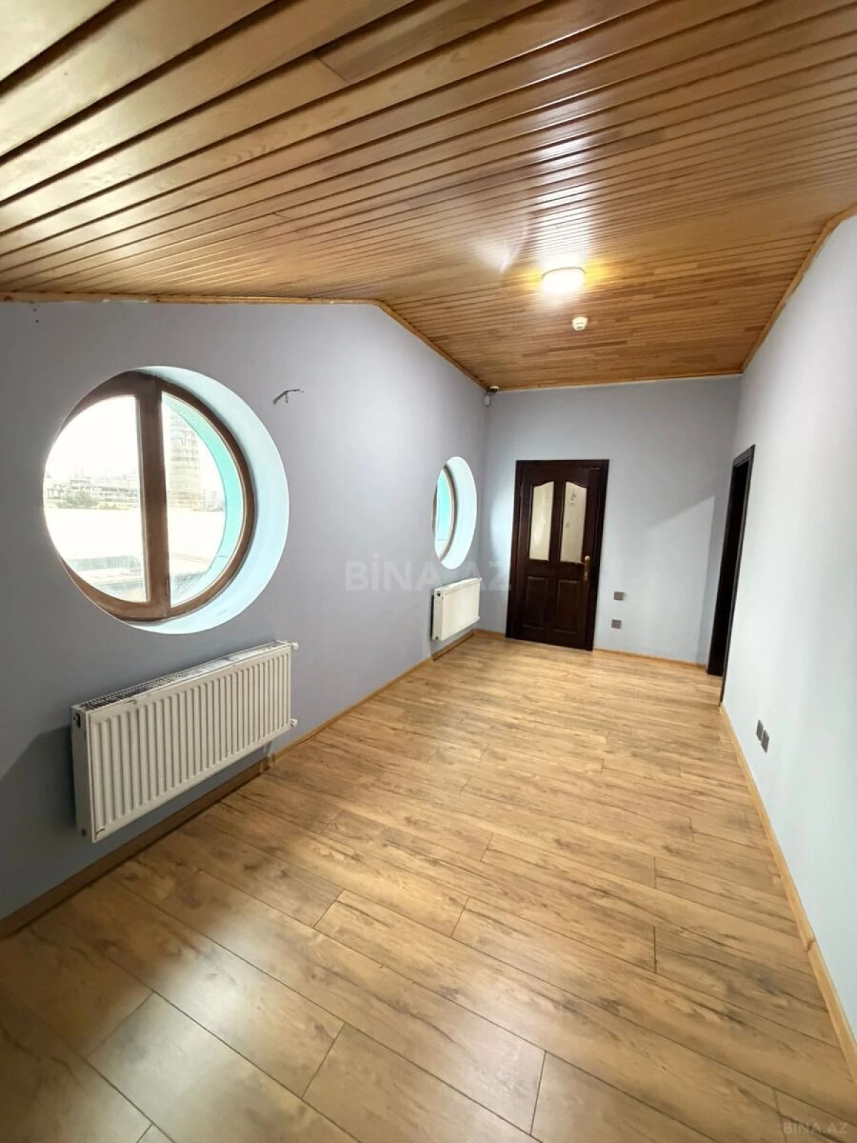 Kirayə verilir obyekt 240 m²