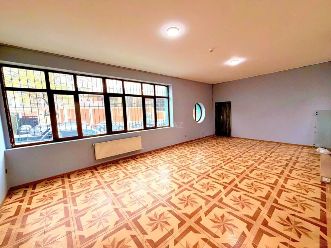 Kirayə verilir obyekt 240 m²