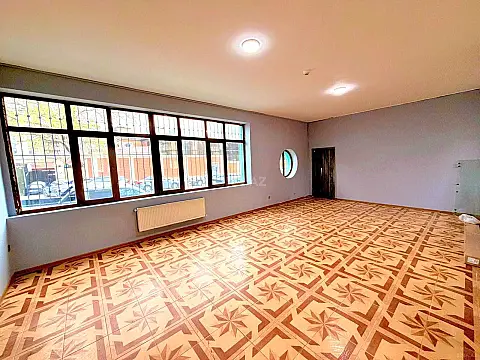 Kirayə verilir obyekt 240 m²