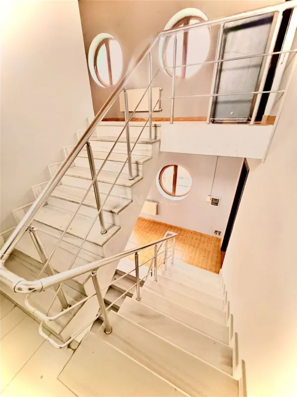 Kirayə verilir obyekt 240 m²