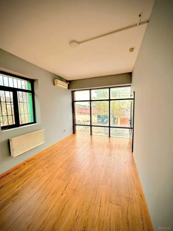 Kirayə verilir obyekt 240 m²