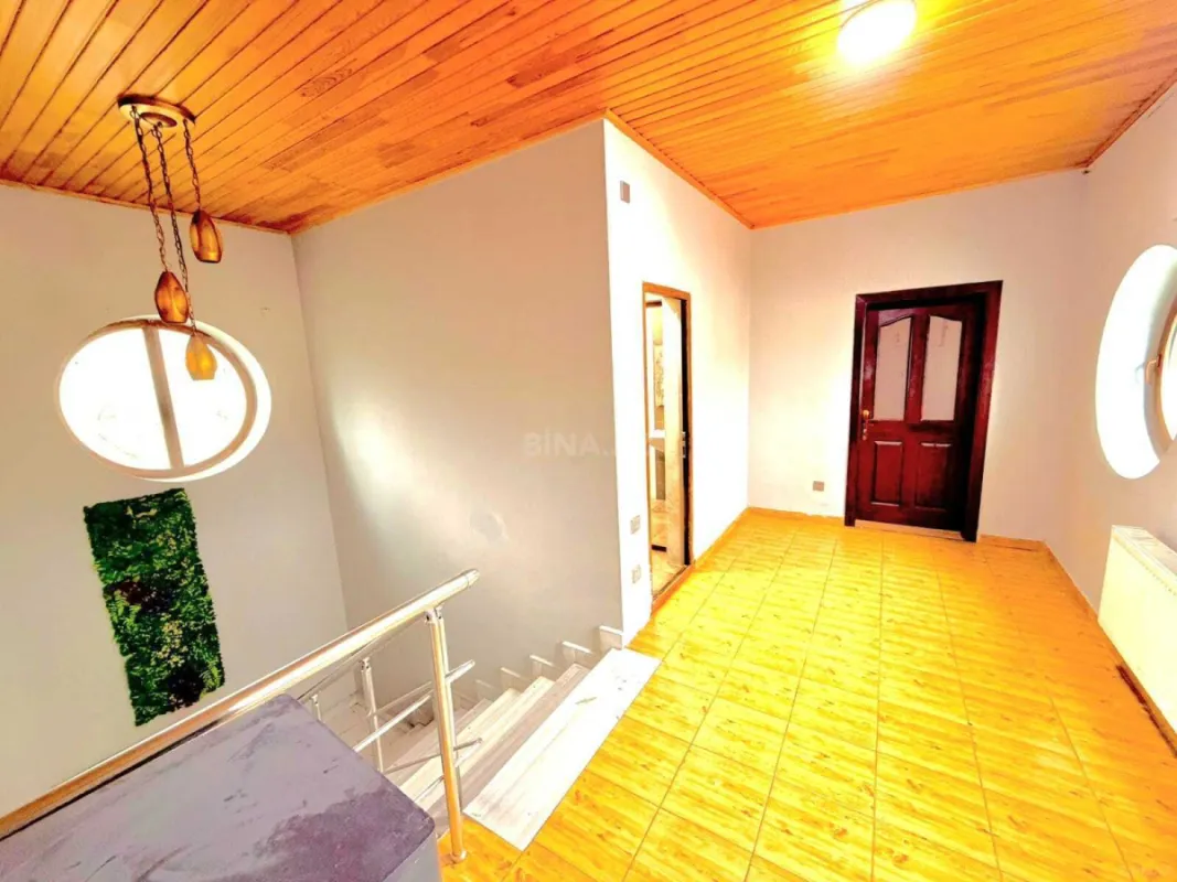 Kirayə verilir obyekt 240 m²