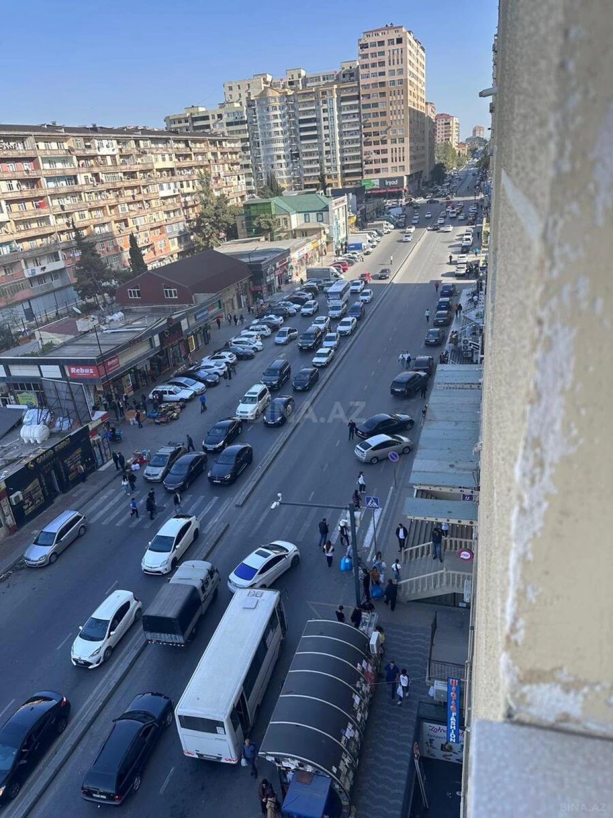 Kirayə verilir 2 otaqlı mənzil 70 m²