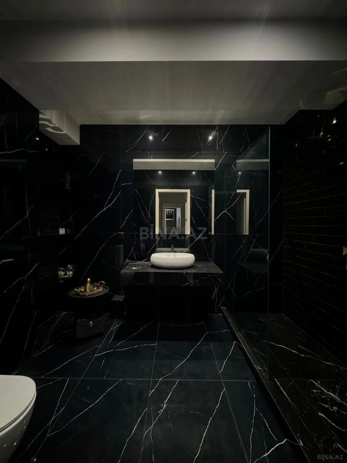 Kirayə verilir 2 otaqlı mənzil 100 m²