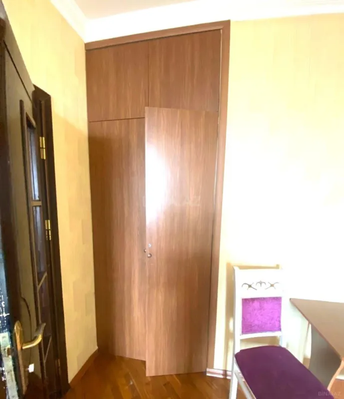 Satılır 2 otaqlı mənzil 99 m²