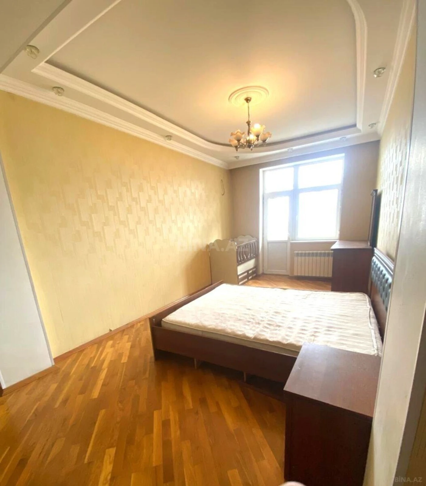 Satılır 2 otaqlı mənzil 99 m²