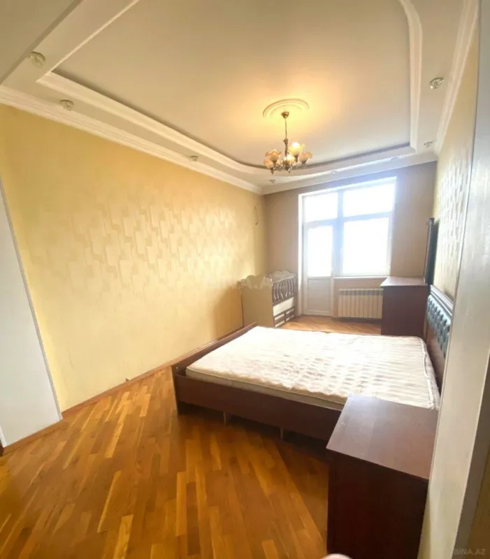 Satılır 2 otaqlı mənzil 99 m²