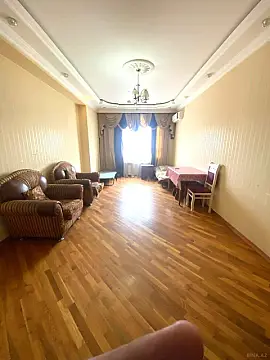 Satılır 2 otaqlı mənzil 99 m²