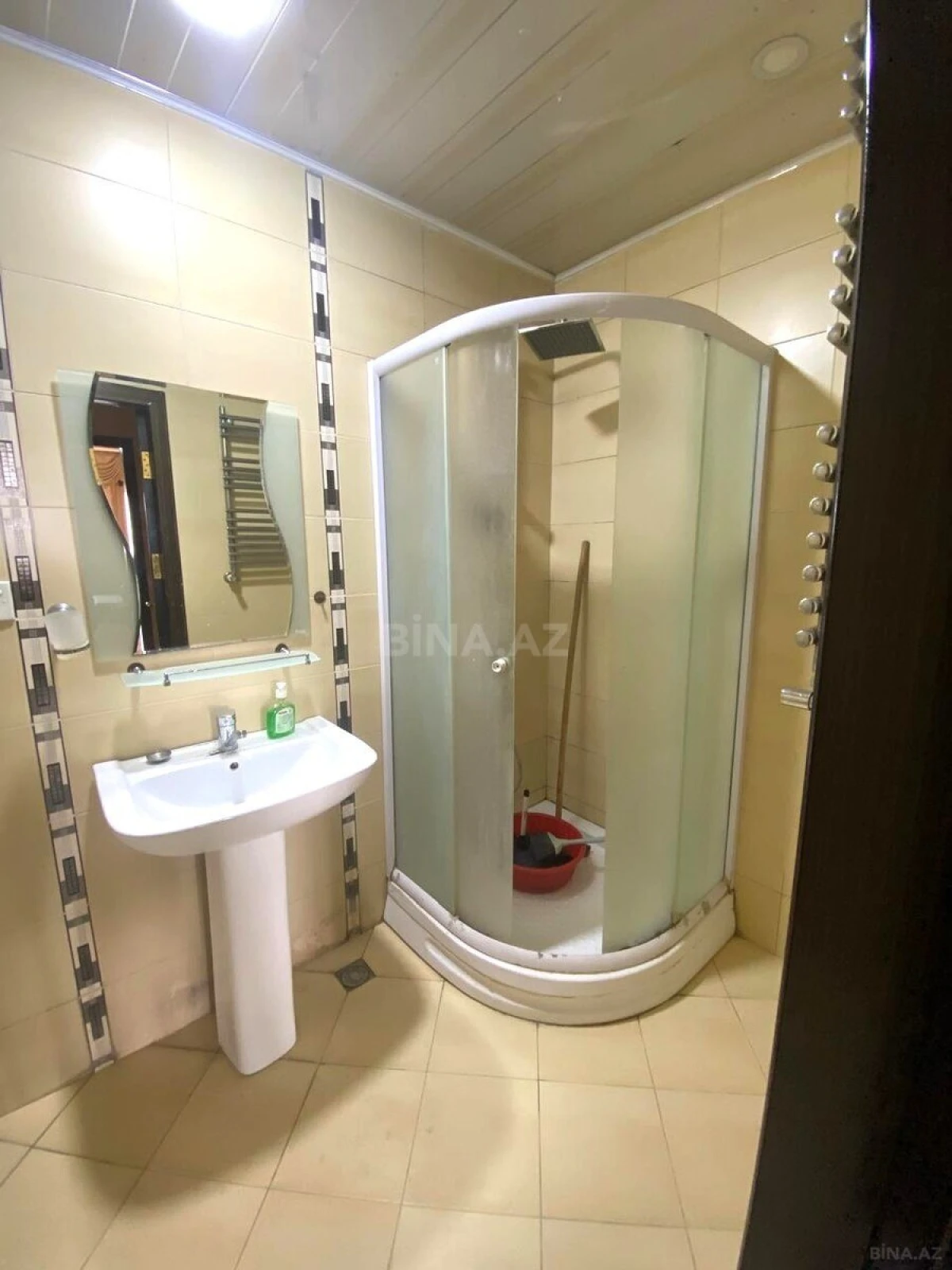 Satılır 2 otaqlı mənzil 99 m²