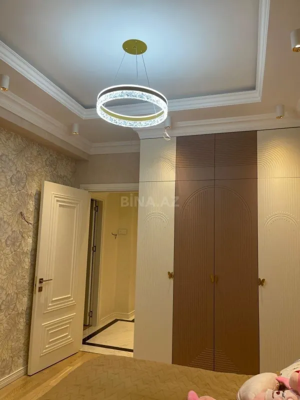 Kirayə verilir 2 otaqlı mənzil 75 m²