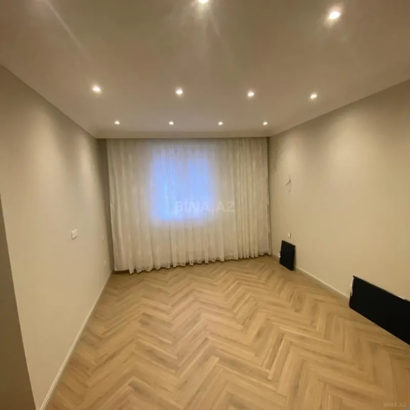 Satılır 3 otaqlı mənzil 103 m²