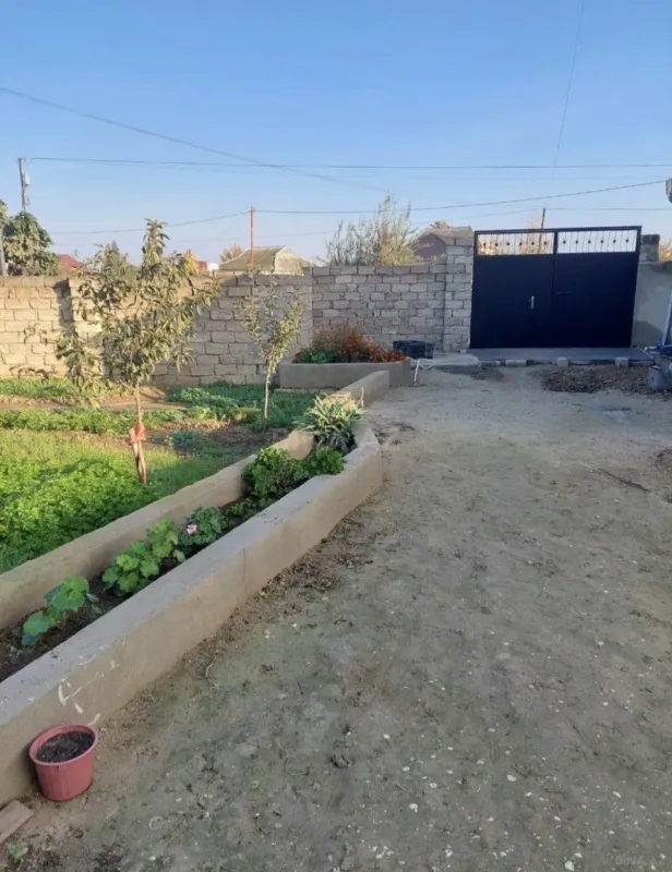 Satılır 3 otaqlı həyət evi 100 m²