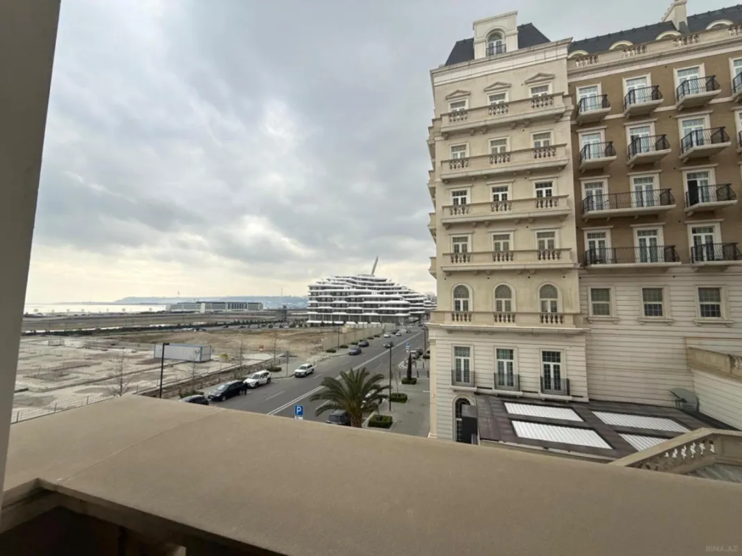 Satılır 3 otaqlı mənzil 112.4 m²