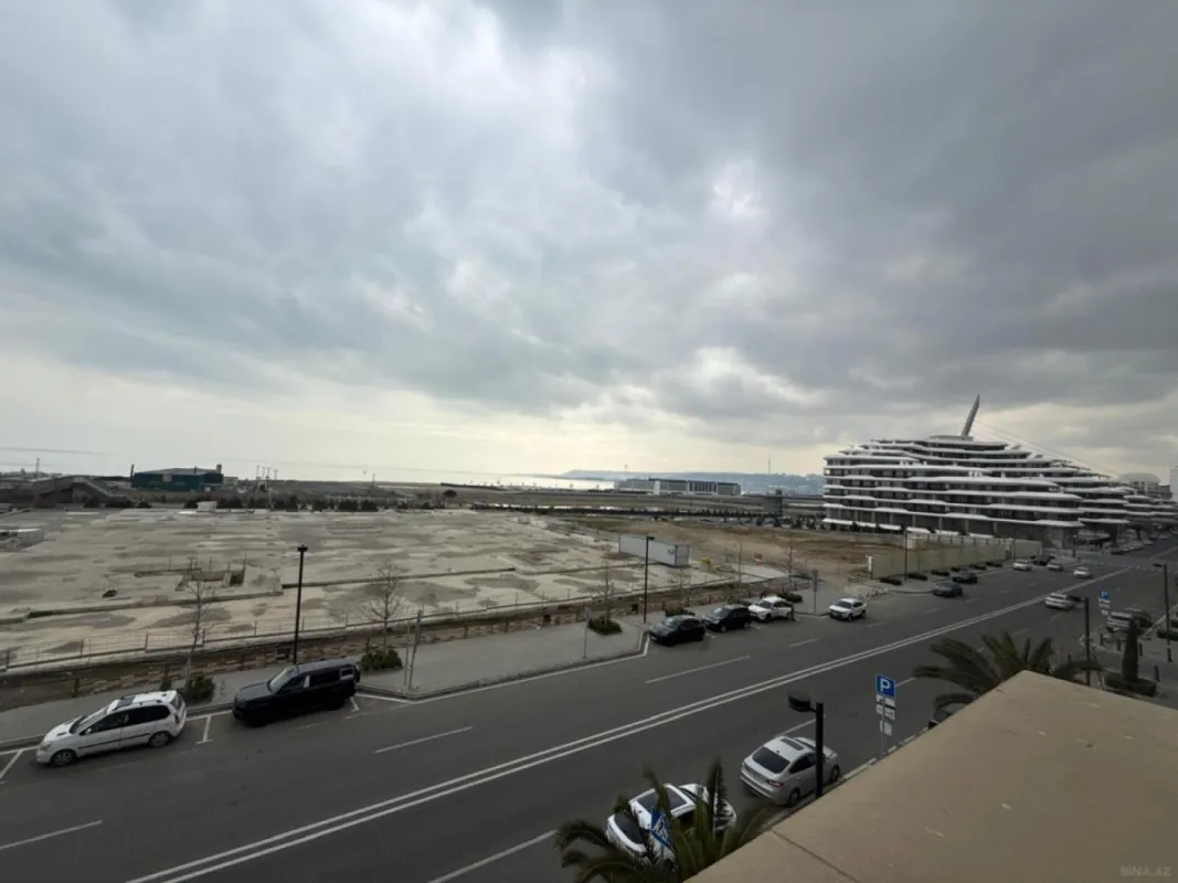 Satılır 3 otaqlı mənzil 112.4 m²