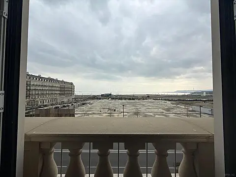 Satılır 3 otaqlı mənzil 112.4 m²