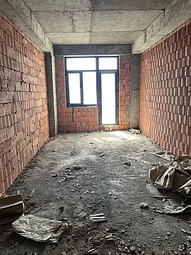 Satılır 3 otaqlı mənzil 136 m²