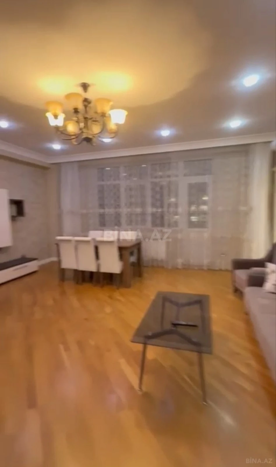 Satılır 3 otaqlı mənzil 160 m²