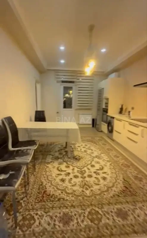 Satılır 3 otaqlı mənzil 160 m²