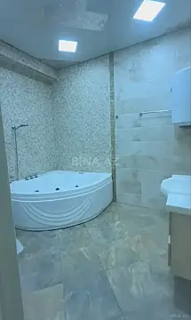 Satılır 3 otaqlı mənzil 160 m²