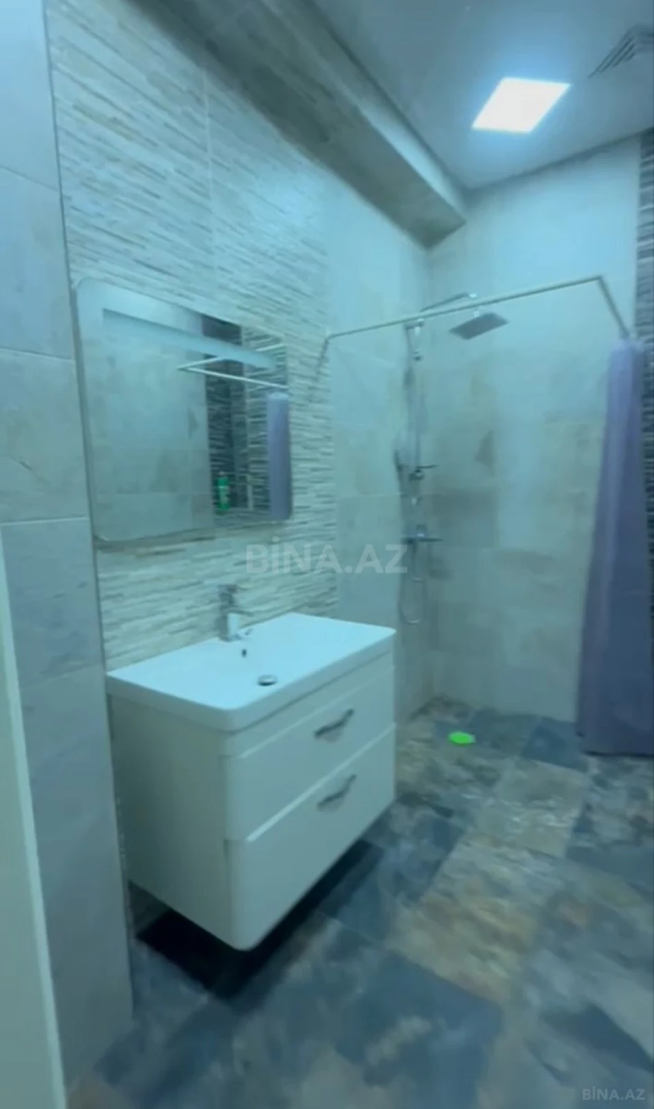 Satılır 3 otaqlı mənzil 160 m²