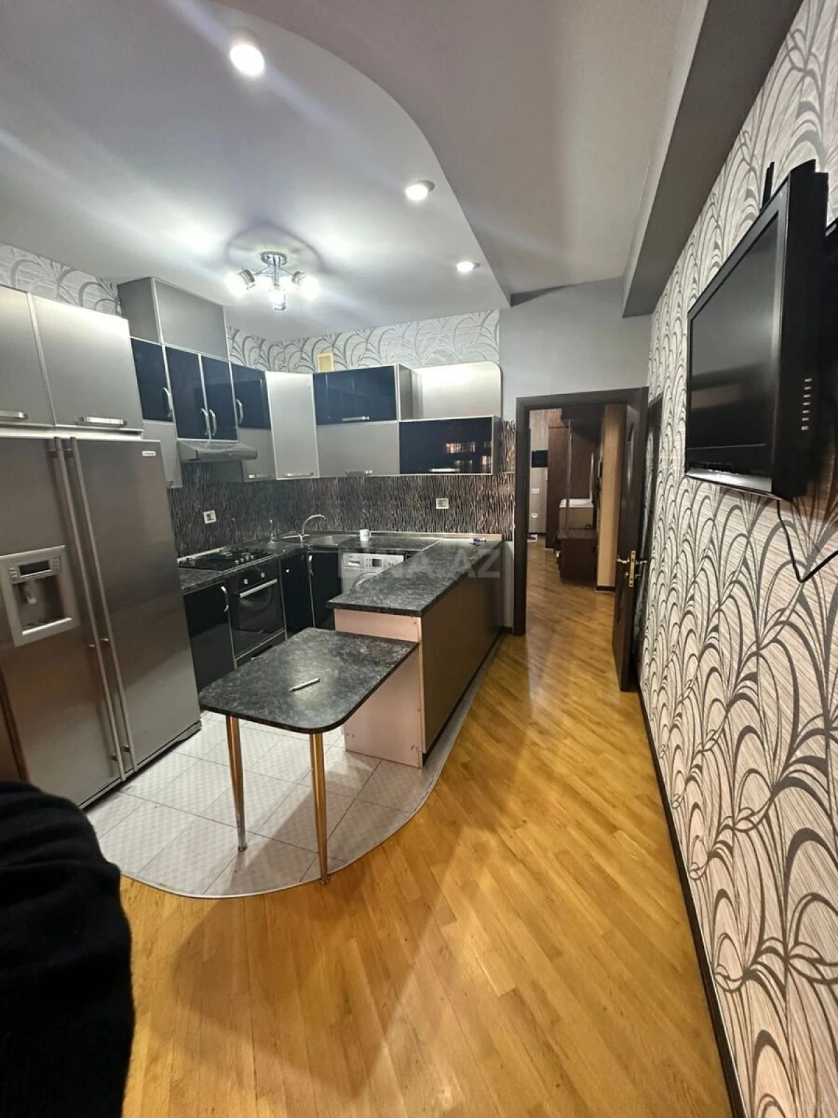 Kirayə verilir 3 otaqlı mənzil 107 m²