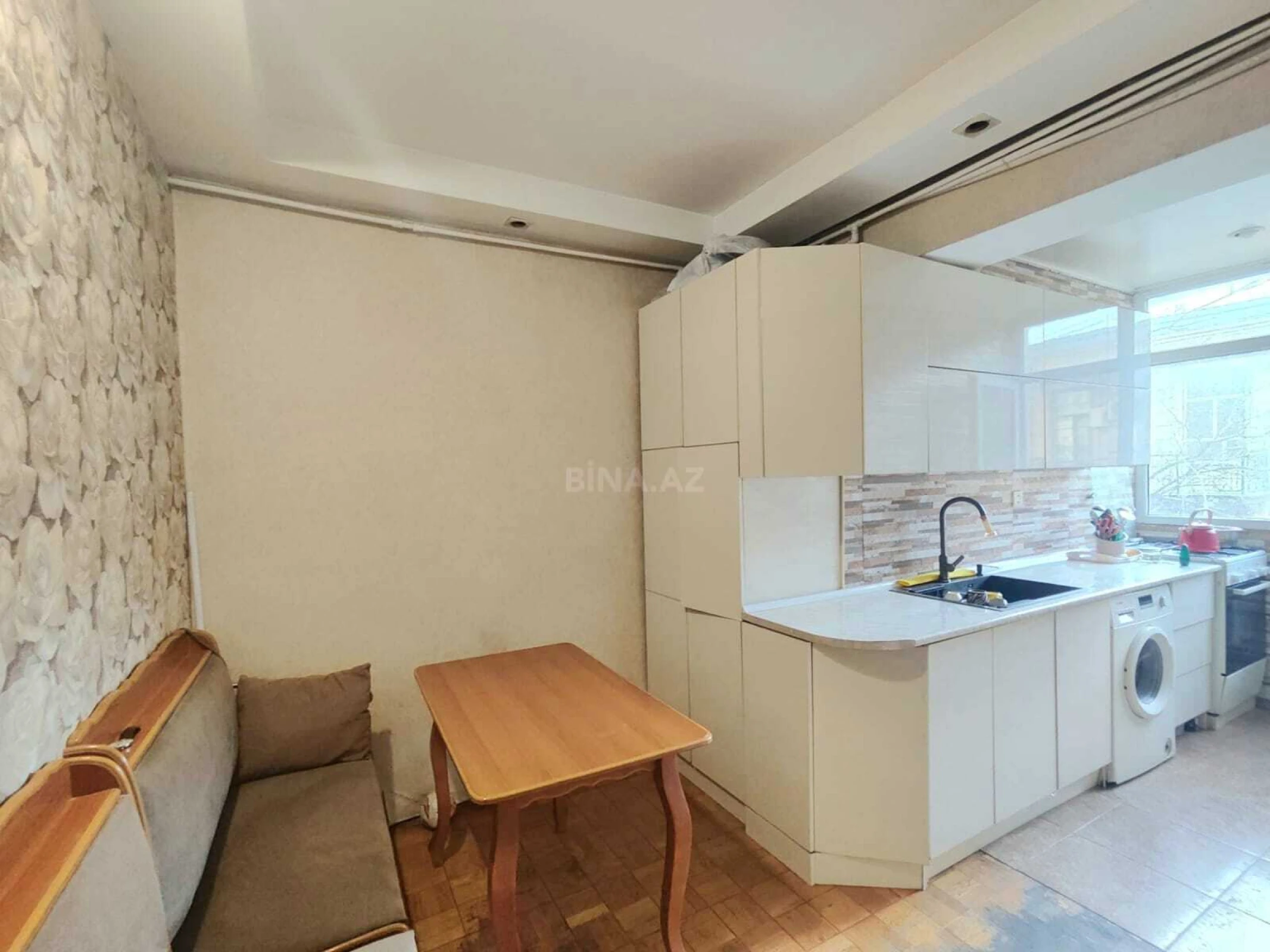 Satılır 2 otaqlı mənzil 55.7 m²