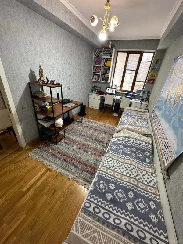 Satılır 3 otaqlı mənzil 83 m²