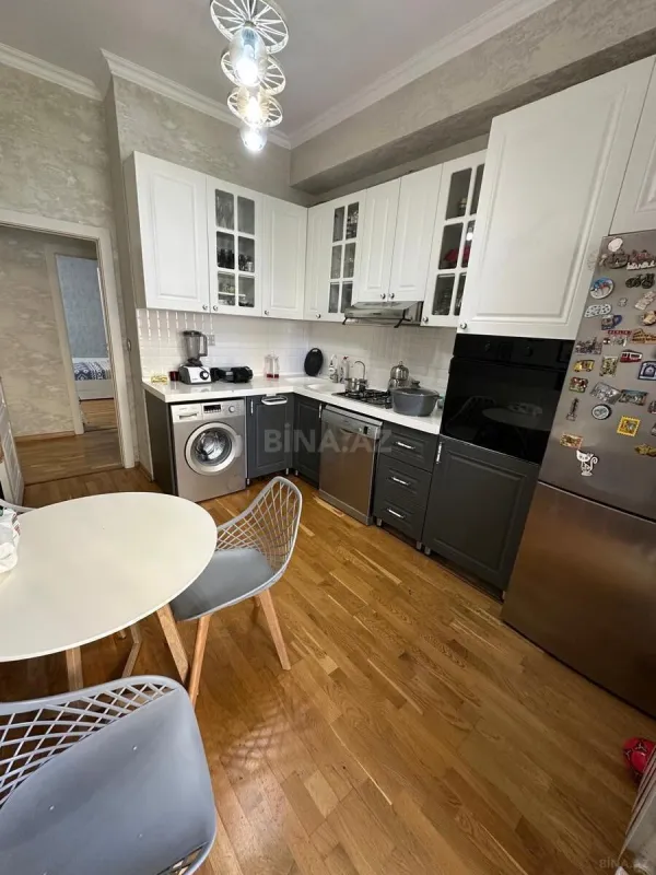 Satılır 3 otaqlı mənzil 83 m²