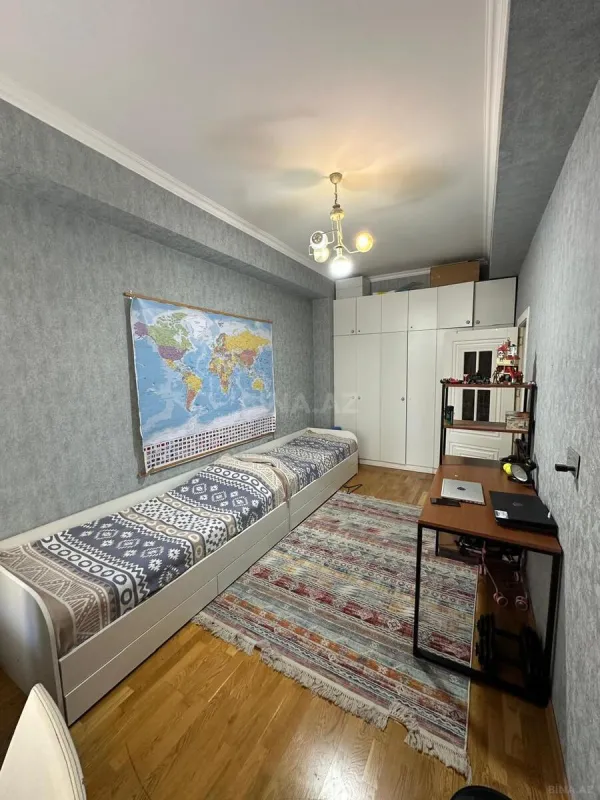 Satılır 3 otaqlı mənzil 83 m²