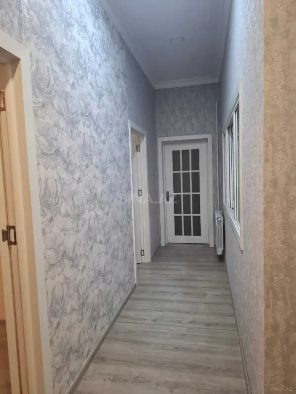 Kirayə verilir 3 otaqlı mənzil 123 m²