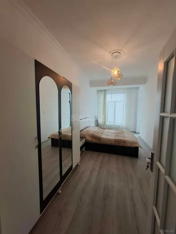 Kirayə verilir 3 otaqlı mənzil 123 m²