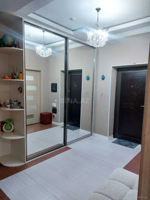 Satılır 2 otaqlı mənzil 88 m²