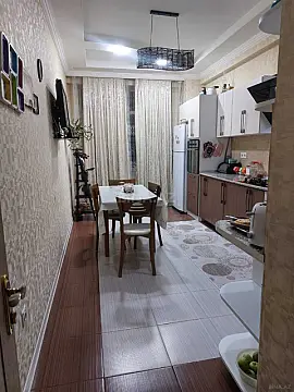 Satılır 2 otaqlı mənzil 88 m²
