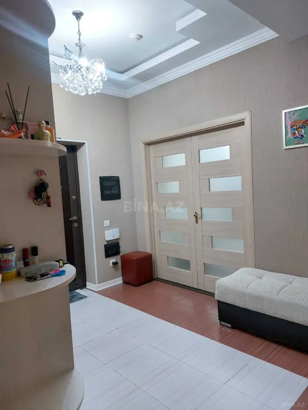 Satılır 2 otaqlı mənzil 88 m²