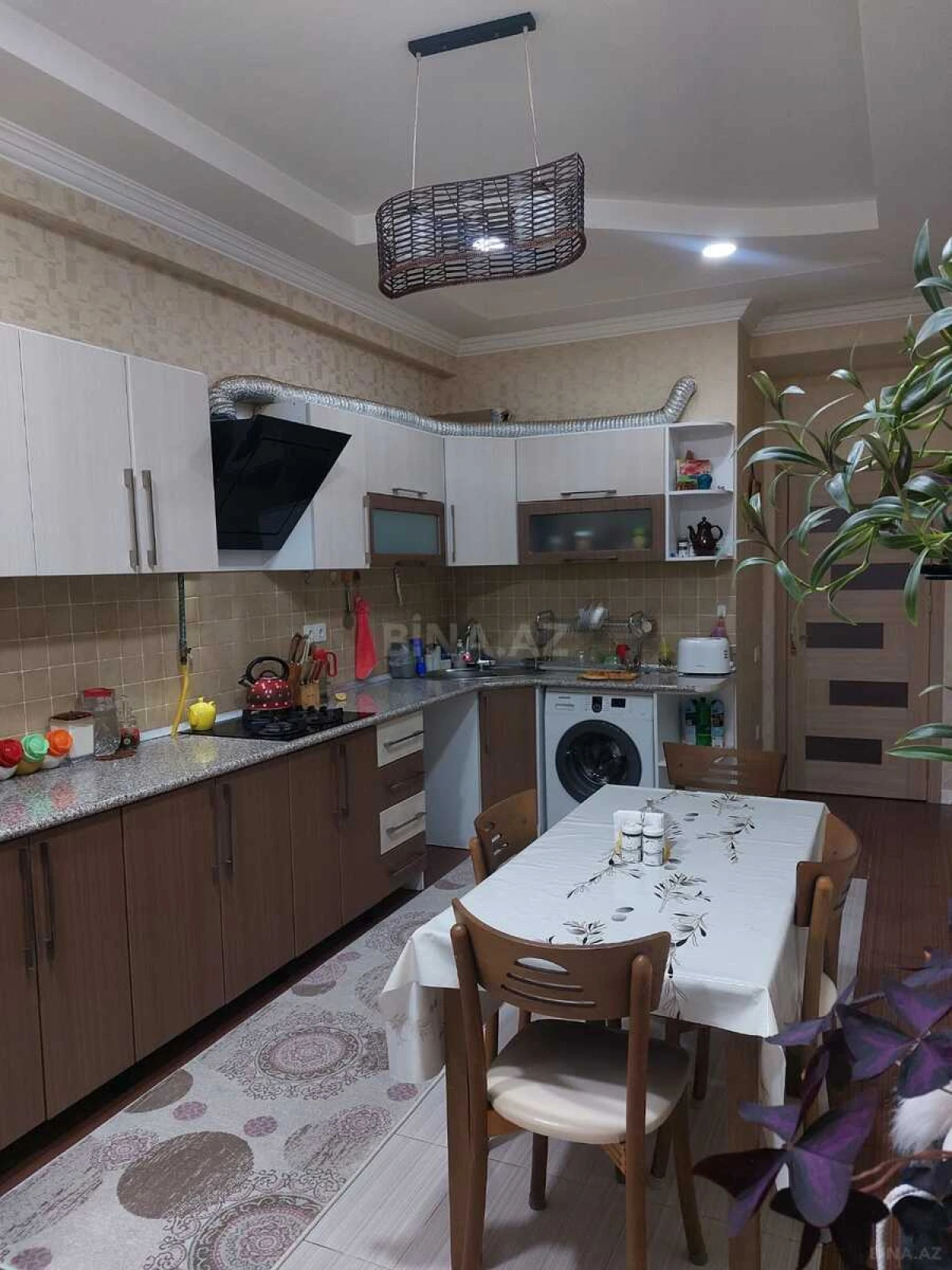 Satılır 2 otaqlı mənzil 88 m²