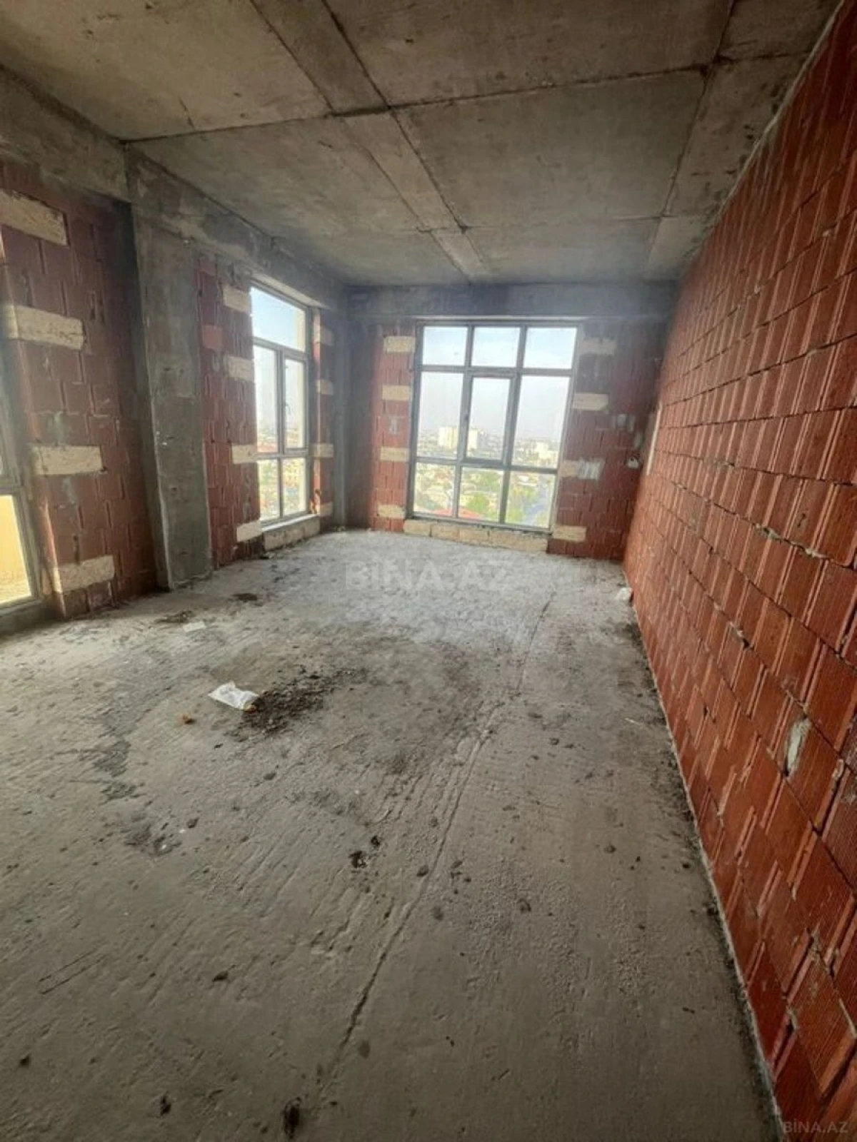 Satılır 3 otaqlı mənzil 112.2 m²