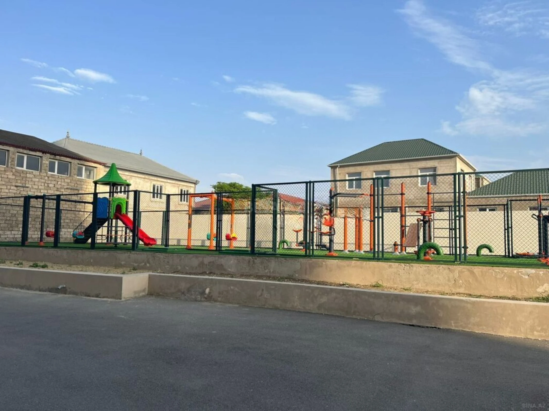 Satılır 3 otaqlı mənzil 112.2 m²