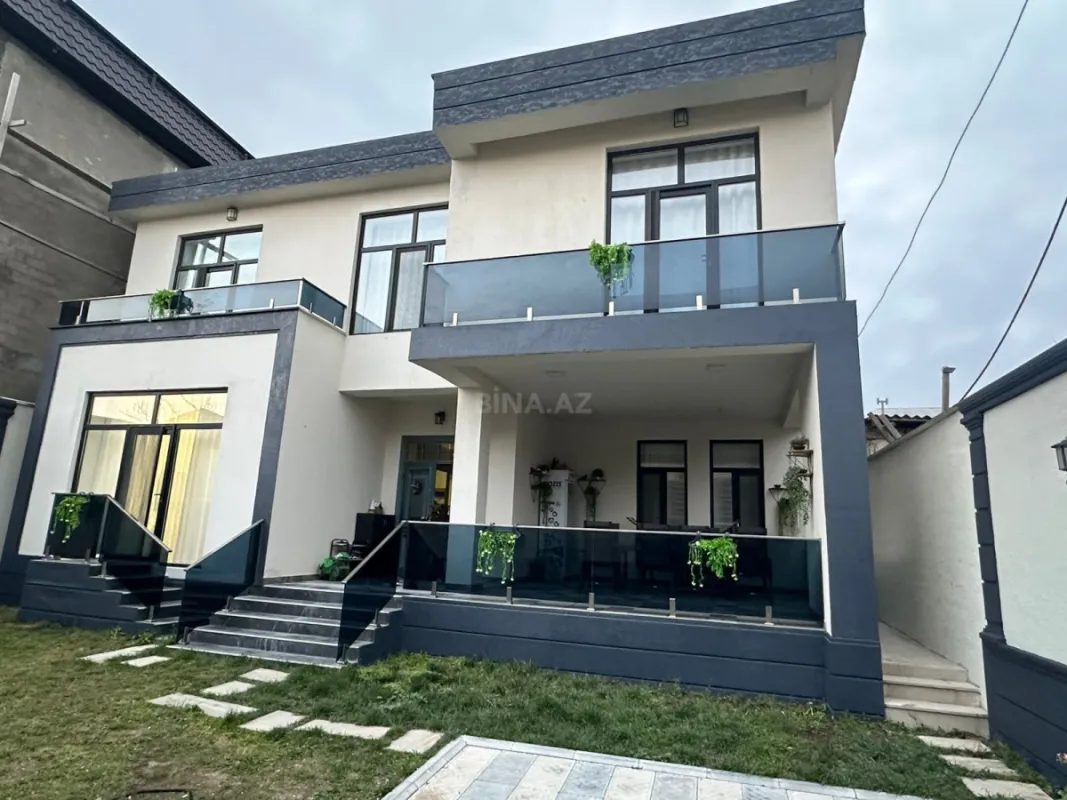 Satılır 5 otaqlı həyət evi 250 m²
