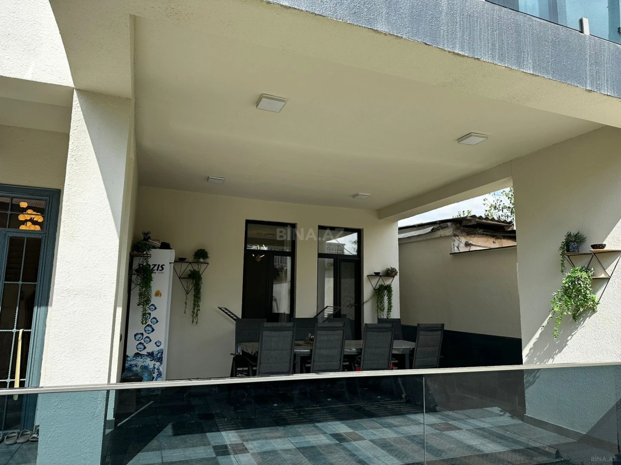 Satılır 5 otaqlı həyət evi 250 m²