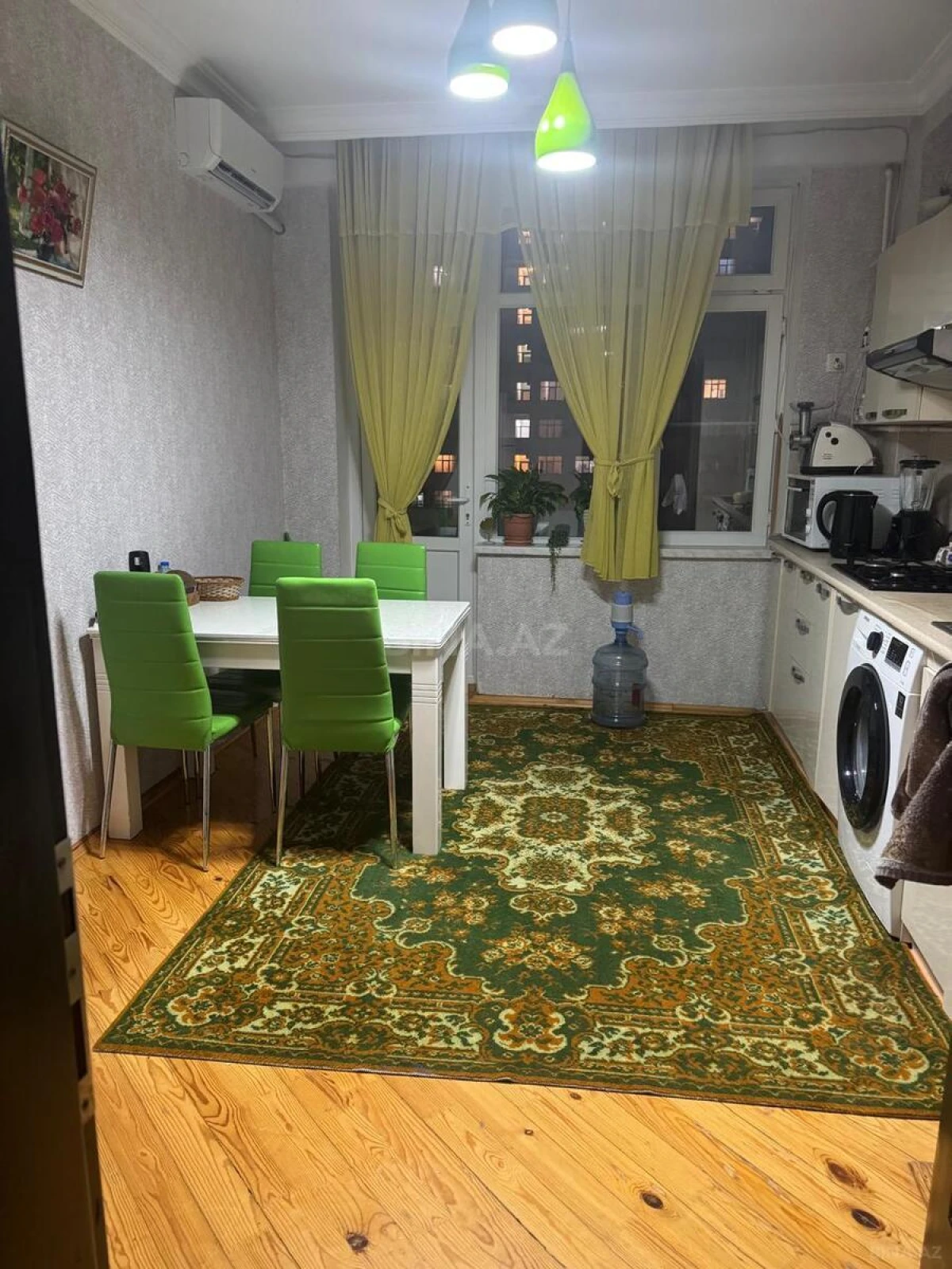 Satılır 3 otaqlı mənzil 112 m²