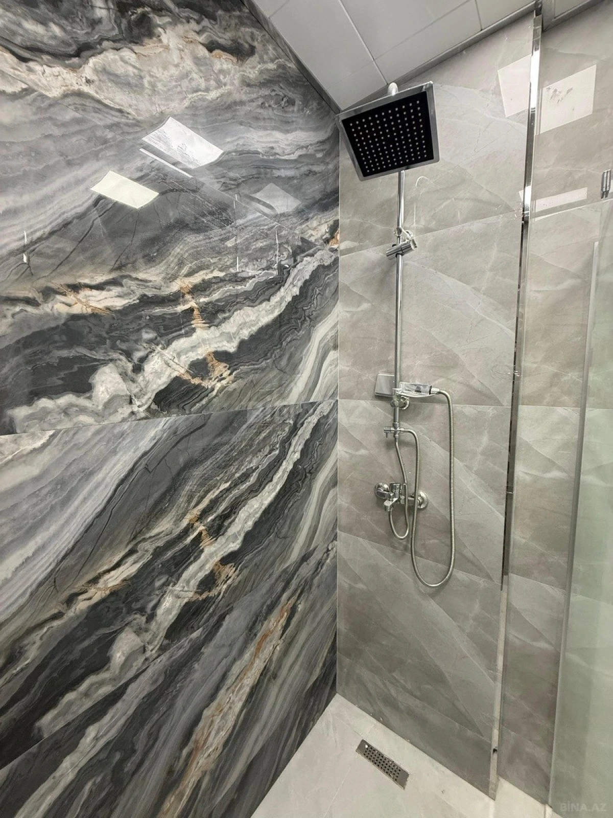 Kirayə verilir 2 otaqlı mənzil 50 m²