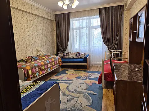 Kirayə verilir 3 otaqlı mənzil 110 m²