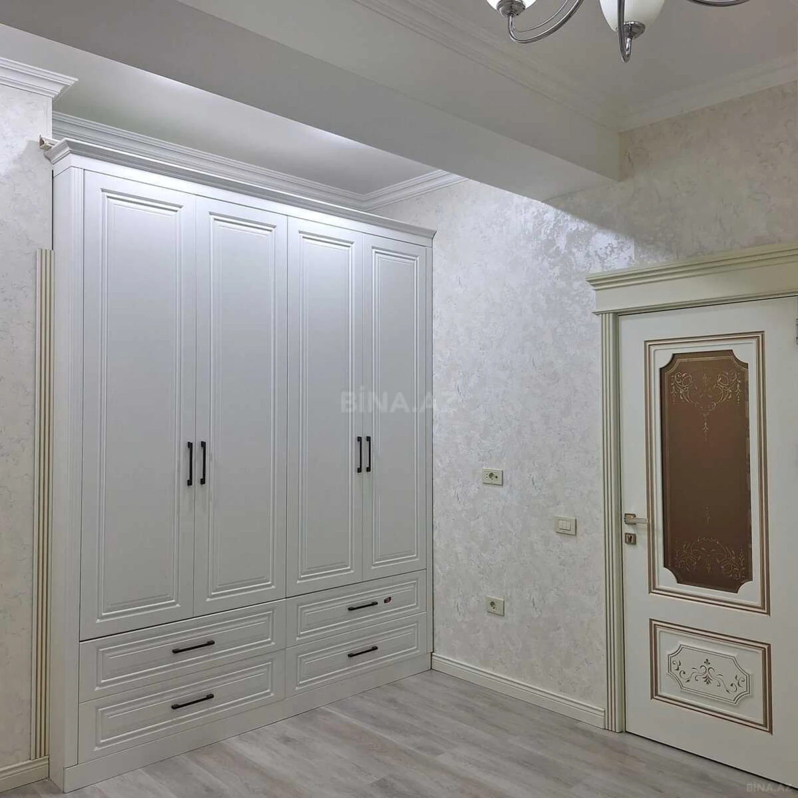 Satılır 3 otaqlı mənzil 100 m²