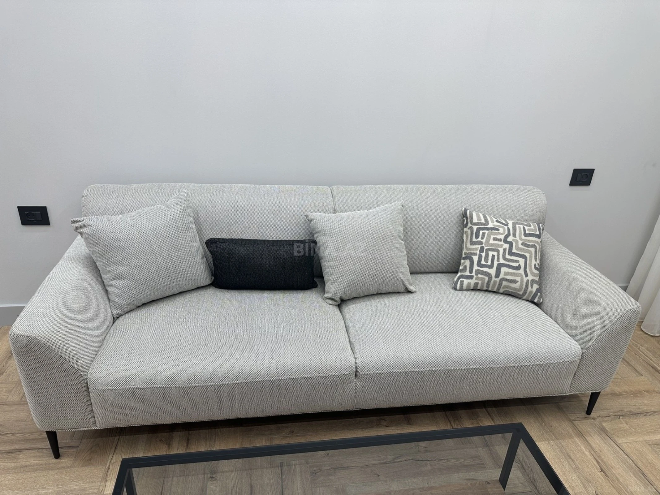 Kirayə verilir 2 otaqlı mənzil 65 m²
