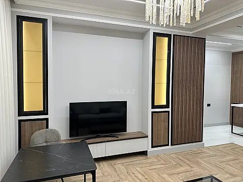 Kirayə verilir 2 otaqlı mənzil 65 m²