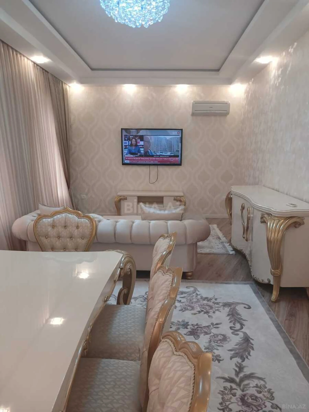 Satılır 4 otaqlı həyət evi 240 m²