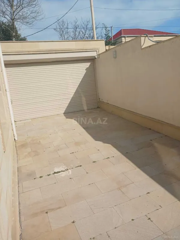 Satılır 4 otaqlı həyət evi 240 m²