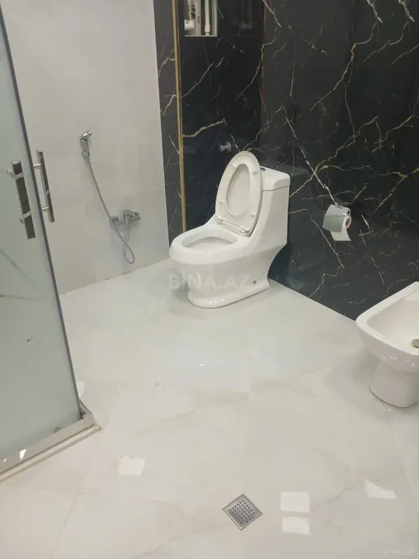 Satılır 4 otaqlı həyət evi 240 m²